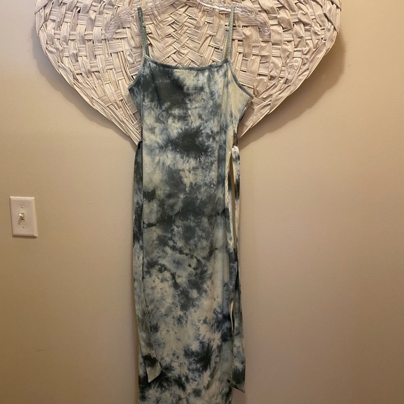Strappy Shein Midi-Maxi Dress. - Picture 6 of 6